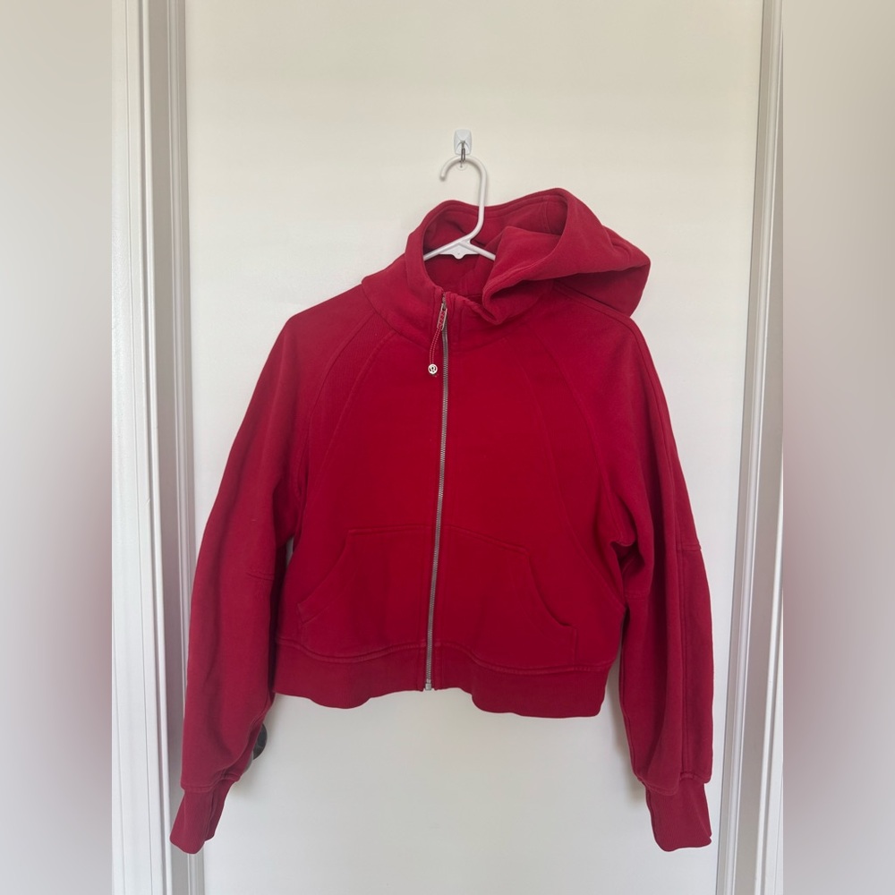 Lululemon Scuba red cropped hoodie.